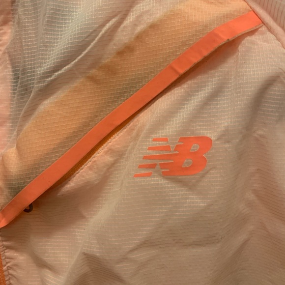 New Balance Light Jacket - Picture 3 of 4